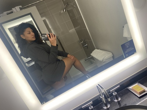 Onlyfans leaks garisl 

 picture 2
