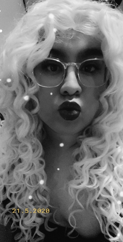 Free access to gaymergrrrl (Amelia Darling Rose) Leak OnlyFans 

 picture 2