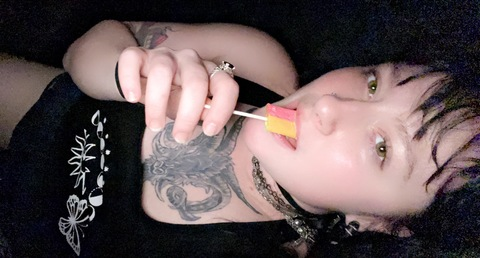View ghettolibrarian OnlyFans content for free 

 picture 2