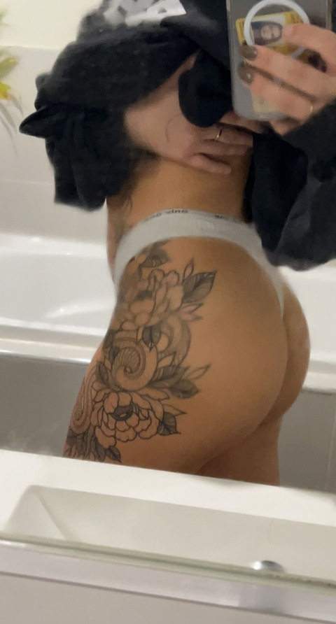 View gia.youngy OnlyFans content for free 

 picture 2