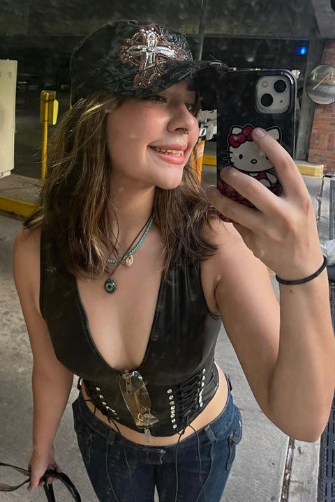 giabonitabonita OnlyFans Leaked 

 picture 2