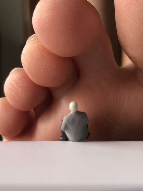 giantesselixs OnlyFans Leak (495 Photos and 180 Videos) 

 picture 2