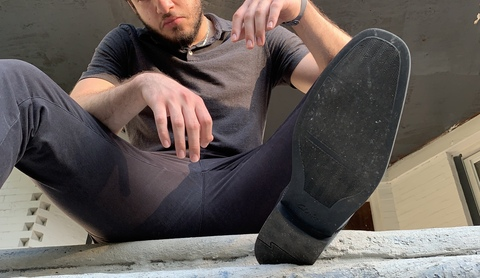 View giantgodrobert (Giant God Robert) OnlyFans 46 Photos and 13 Videos leaked 

 picture 2