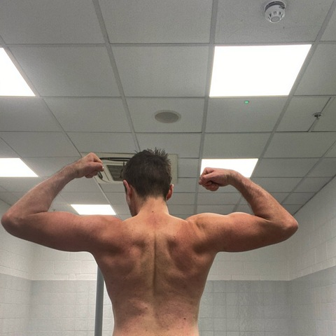 View giantnorthernboy OnlyFans videos and photos for free 

 picture 2