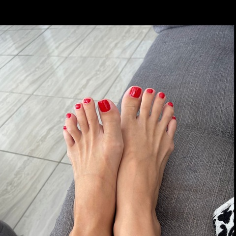 Download gigissoles OnlyFans videos and photos free 

 picture 2