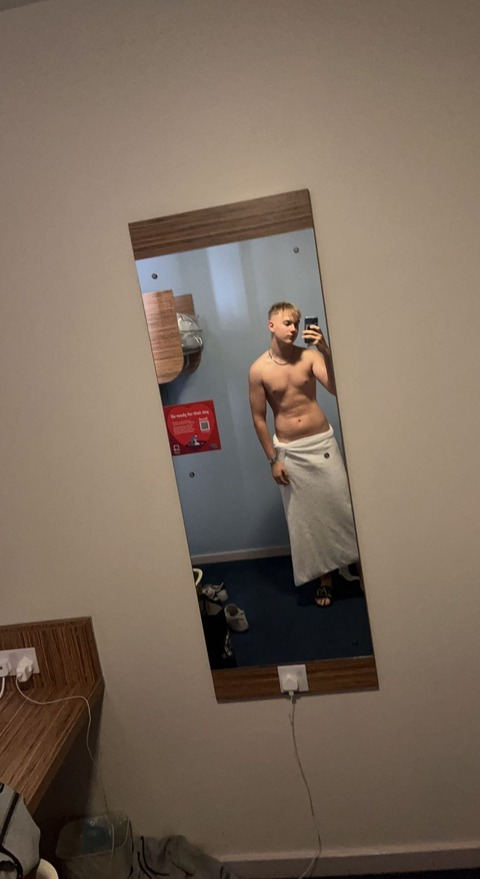 View ginty01 OnlyFans content for free 

 picture 2
