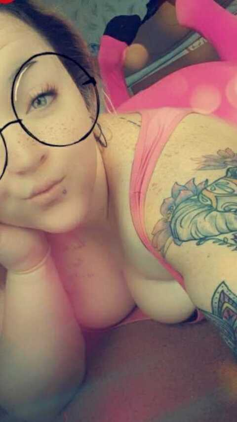 Onlyfans leaked girlwiththeelephanttatto 

 picture 2