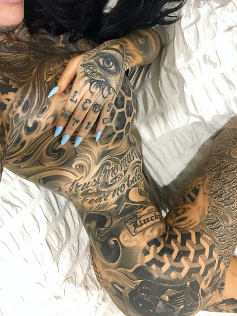 glitteranddaddyissues OnlyFans Leak 

 picture 2
