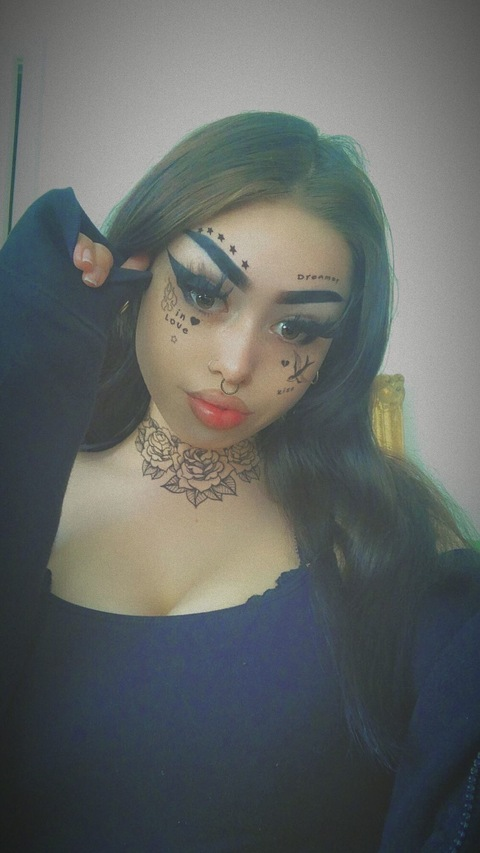 glittrc0rpse (Glitter Corpse) OnlyFans Leaked Pictures & Videos 

 picture 2