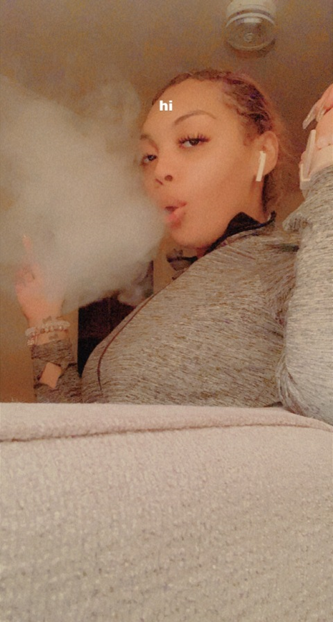 @glizzmomo leak Onlyfans photos for free 

 picture 2