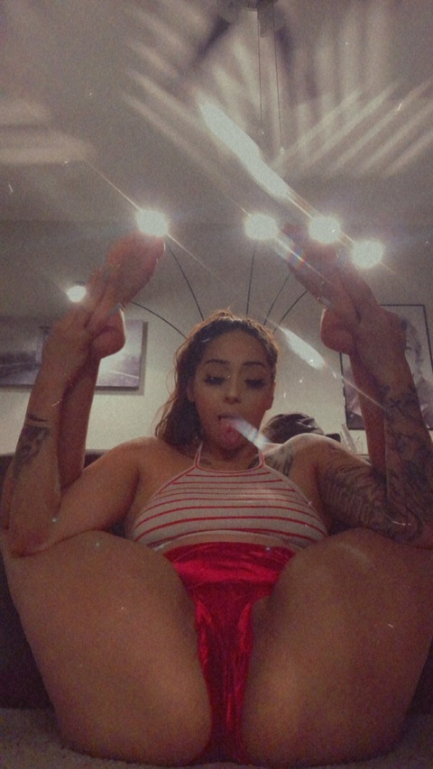 Onlyfans leaked glojaysimpson 

 picture 2