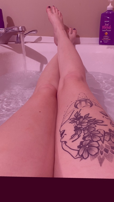 View goblinqueen44 OnlyFans content for free 

 picture 2