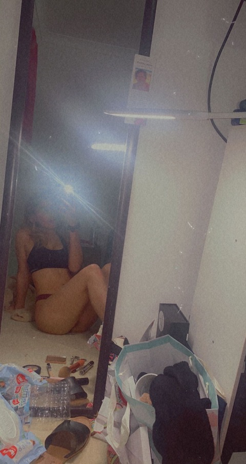 View Catalinawineemixerr (godddessbrittany) OnlyFans 55 Photos and 0 Videos for free 

 picture 2