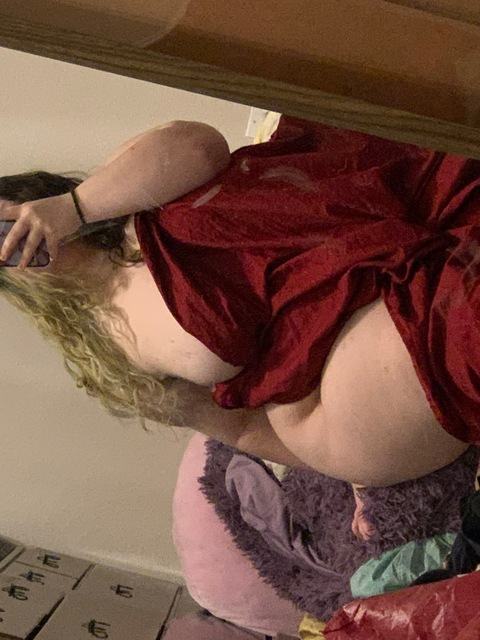 goddess_lizbeth OnlyFans Leak 

 picture 2