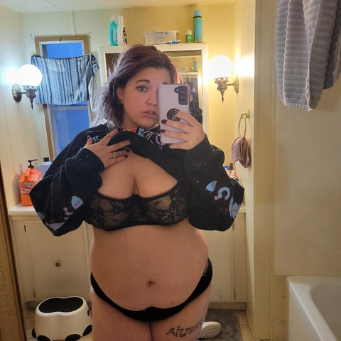 Onlyfans free goddessluna420 

 picture 2