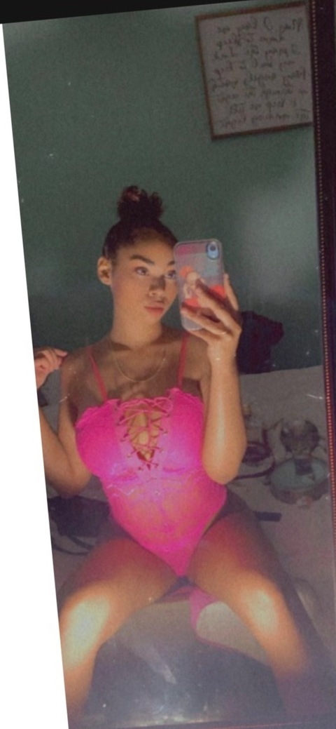 goldeengoddess OnlyFans Leaked 

 picture 2