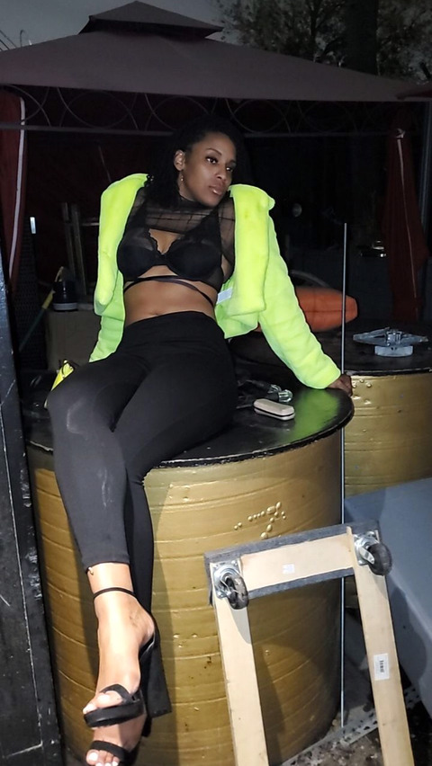 @goldengal25 leaked Onlyfans gallery free 

 picture 2
