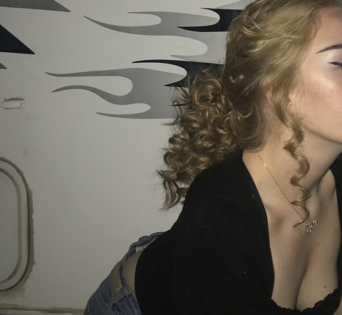View goldielockes (Goldielockes) OnlyFans 0 Photos and 0 Videos gallery 

 picture 2