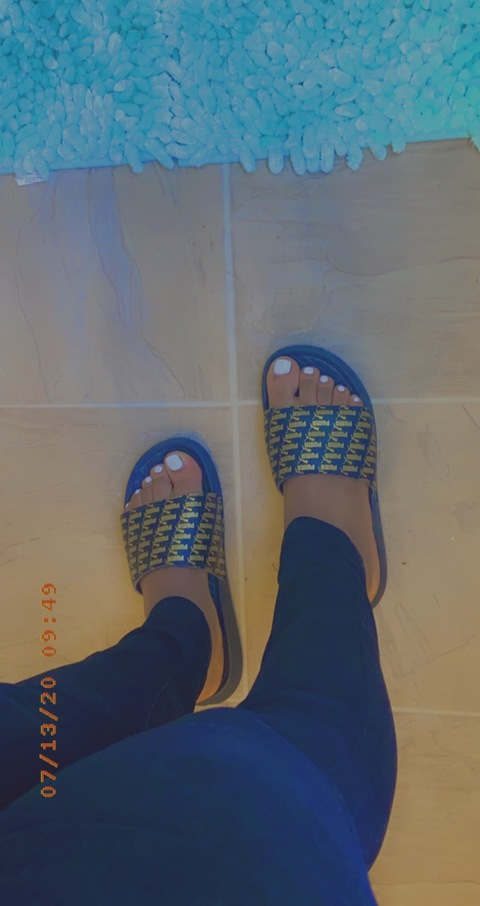gorgeouslipss2 (Ms.Gorgeous) OnlyFans Leaked Pictures and Videos 

 picture 2