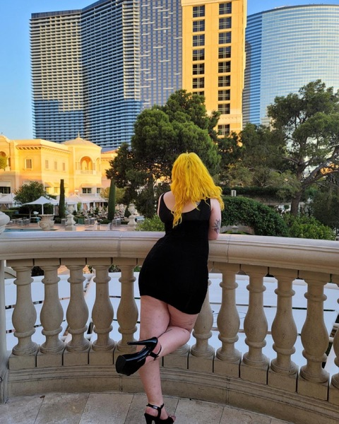 gothicsweetcheeks (gothicsweetcheeks) free OnlyFans content 

 picture 2