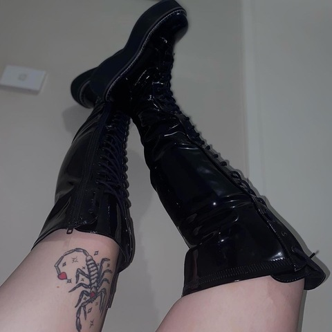 graveyardbunnyx (Bunni) OnlyFans content 

 picture 2