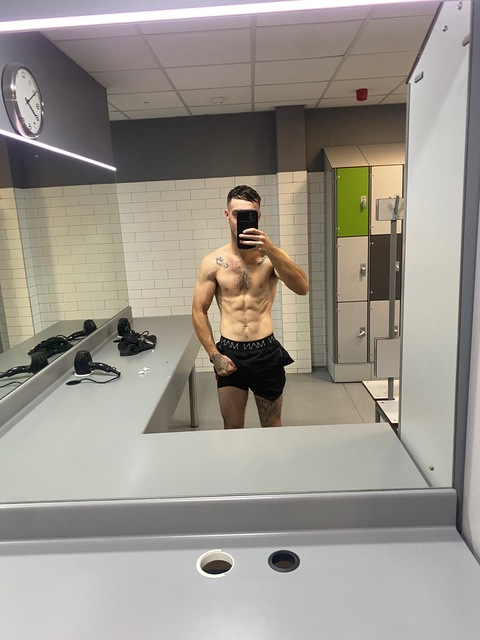@groundworkersontour leaks Onlyfans gallery for free 

 picture 2