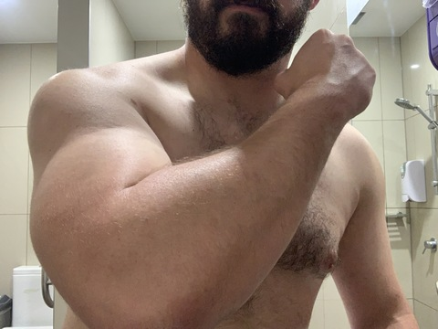 View Grumpy Cub (grumpy_cub) OnlyFans 65 Photos and 72 Videos for free 

 picture 2