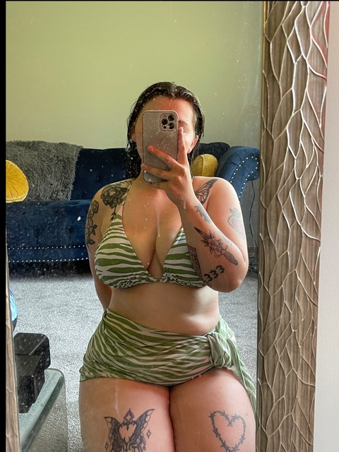 View gwenny.uwu (Gwenny) OnlyFans 10 Photos and 0 Videos gallery 

 picture 2