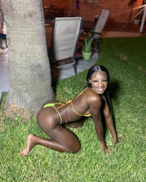 View haitiandoll20 (JuicyRose) OnlyFans 42 Photos and 13 Videos for free 

 picture 2