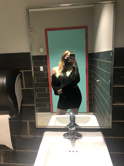 haleyiva OnlyFans Leak (23 Photos and 1 Videos) 

 picture 2