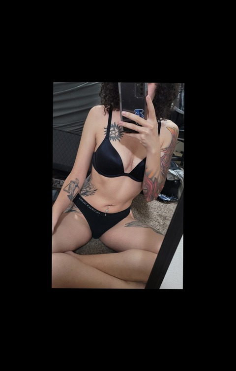 halfblacksav8418 (Wondergirl) OnlyFans Leaked Videos and Pictures 

 picture 2