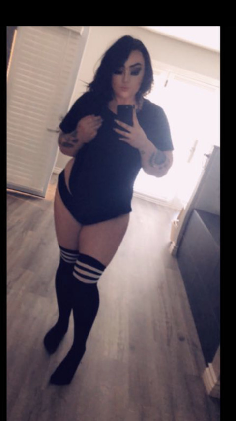 View haneybees OnlyFans content for free 

 picture 2
