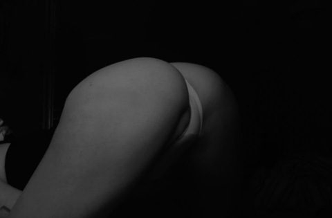 hannahotos OnlyFans Leak 

 picture 2