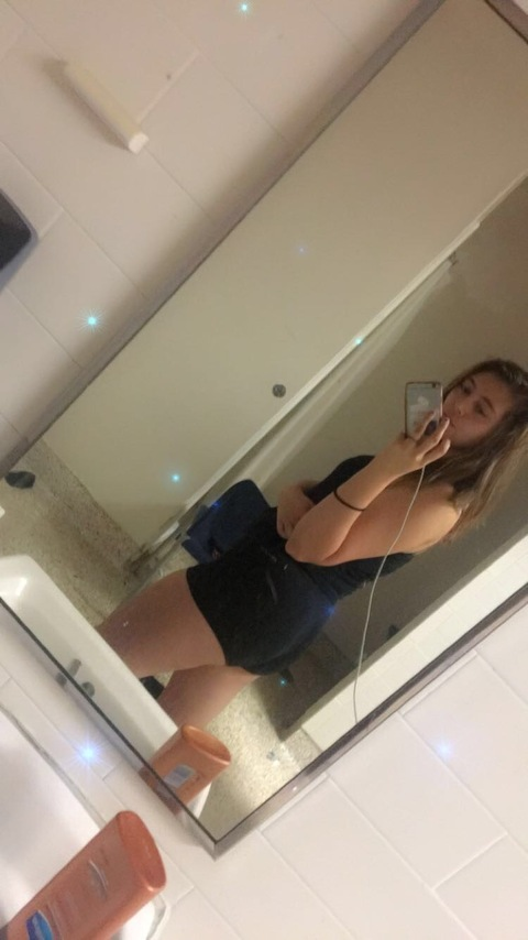 Onlyfans leaked hannaschlagle123 

 picture 2