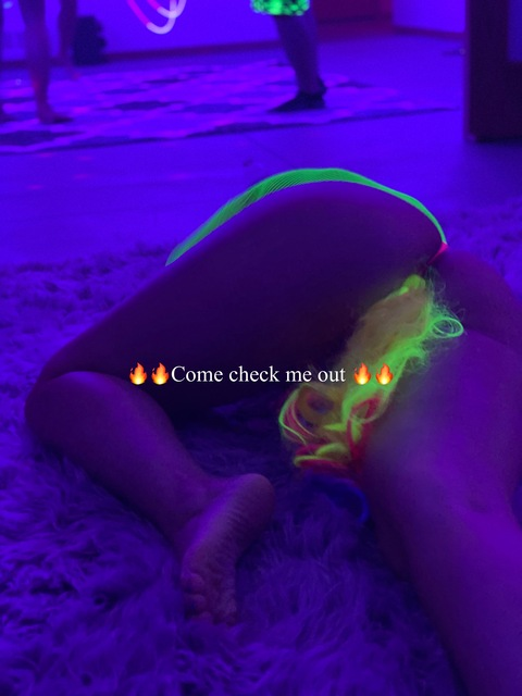 View Happy Feet 88 (happyfeet882) OnlyFans 17 Photos and 0 Videos leaks 

 picture 2