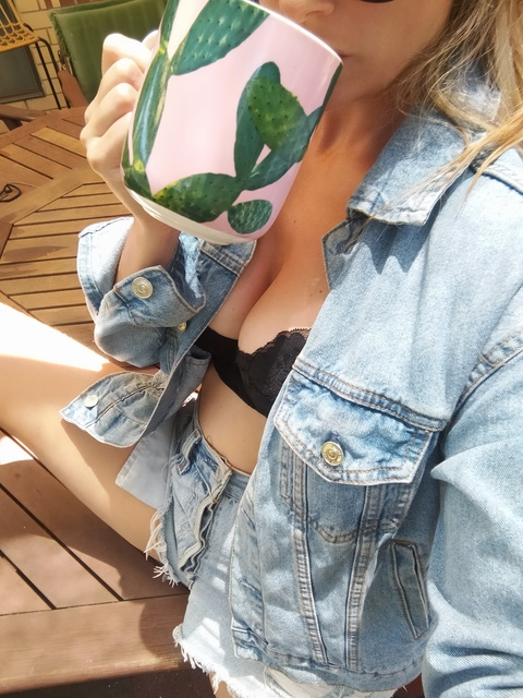Download happyhousewiferach OnlyFans videos and photos free 

 picture 2