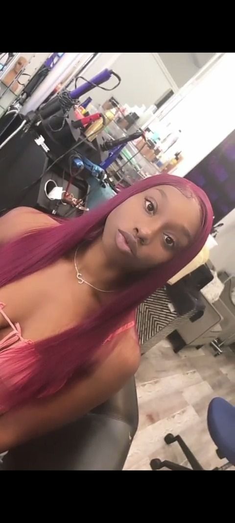 hariirose OnlyFans Leaked (3 Photos and 0 Videos) 

 picture 2
