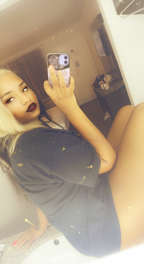 Onlyfans free content harleykaee 

 picture 2