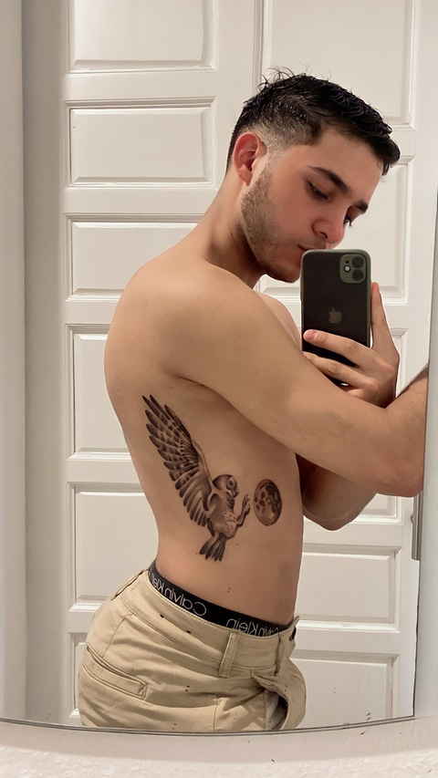 Download harveybza OnlyFans content for free 

 picture 2