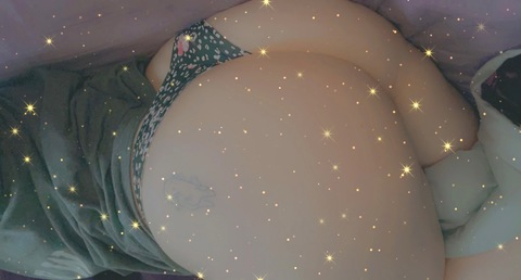 hazeleyes_cherubthighs (hazeleyes&amp;cherubthighs) OnlyFans Leaks 

 picture 2