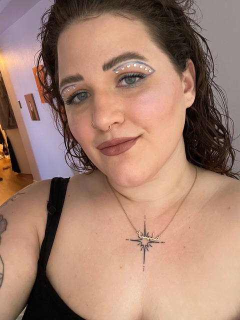 View Riley Mae (heartsandserpents) OnlyFans 17 Photos and 5 Videos for free 

 picture 2