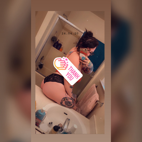 heasha (Heasha) OnlyFans Leaks 

 picture 2
