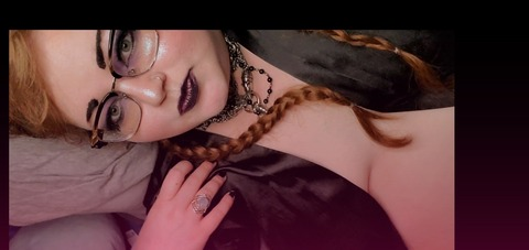 heathenwench OnlyFans Leaked (124 Photos and 27 Videos) 

 picture 2
