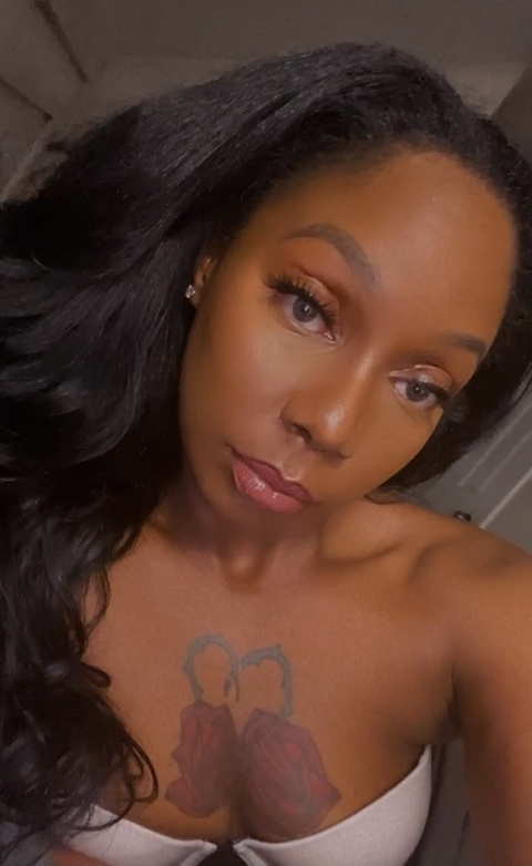 heatherlybanks OnlyFans Leaked 

 picture 2
