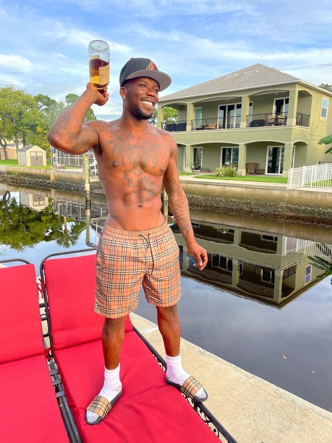View heemdadream813 OnlyFans content for free 

 picture 2