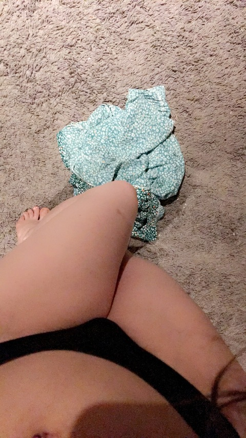 View helianthex OnlyFans content for free 

 picture 2