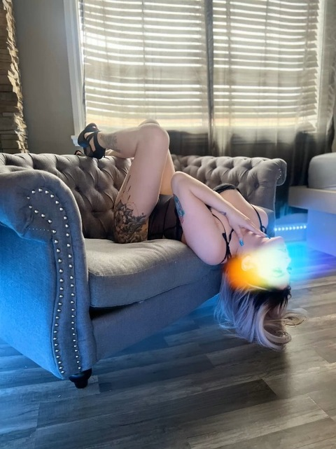 hello-chloe OnlyFans Leak (10 Photos and 4 Videos) 

 picture 2