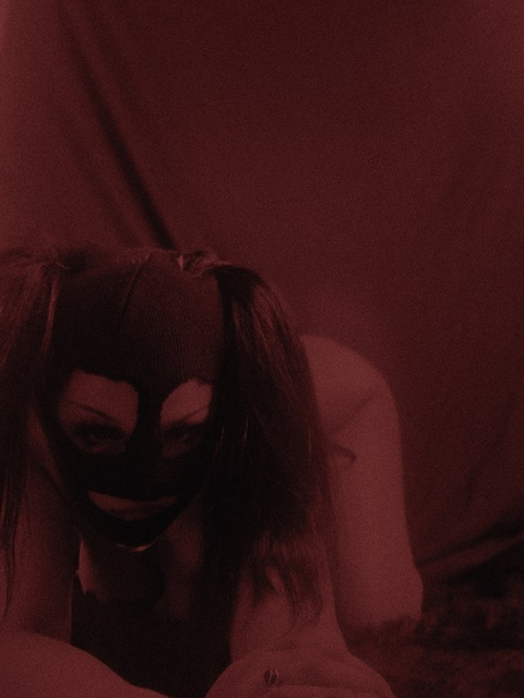 View 𝔰𝔬𝔣𝔦𝔞 🖤 (hellpet) OnlyFans 5 Photos and 1 Videos leaks 

 picture 2