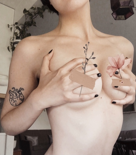 helsinkibitch (Annika🌹) free OnlyFans Leaked Pictures and Videos 

 picture 2