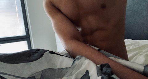 Onlyfans leak henririihi 

 picture 2
